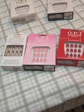 2 DAY SALE 50% NAILS AND SOME MAKE UP BUT NEVER KNOW IM ALWAYS OPEN TO DEALS